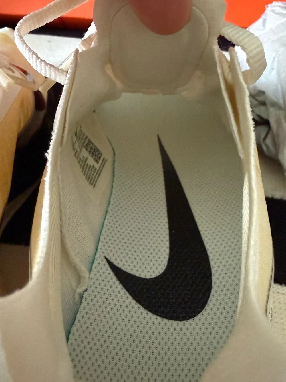 Women’s Nike Zoom Gravity Sail Tortoise Running Shoes